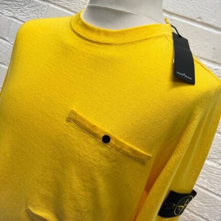 STONE ISLAND 517B8 RAW COTTON Crewneck knit in soft cotton.

Small / p2p 20”