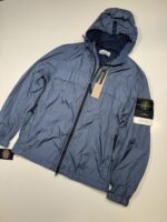 STONE ISLAND 40922 GARMENT DYED CRINKLE REPS R-NY HOODED JACKET IN BLUE.