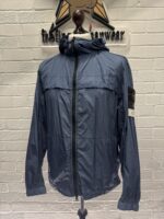 STONE ISLAND 40922 GARMENT DYED CRINKLE REPS R-NY HOODED JACKET IN BLUE. - Image 5