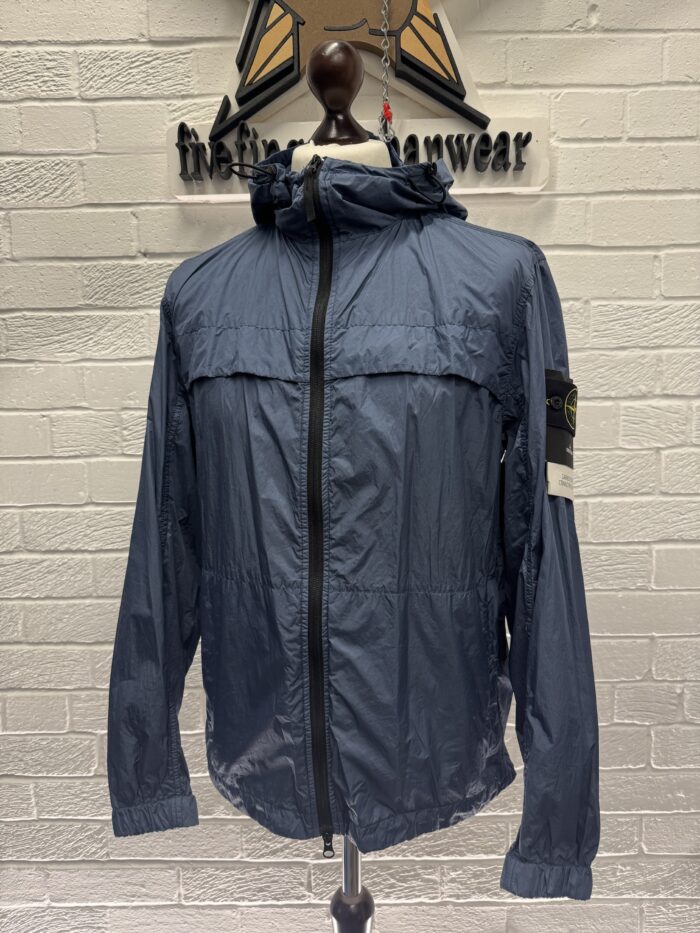STONE ISLAND 40922 GARMENT DYED CRINKLE REPS R-NY HOODED JACKET IN BLUE. - Image 5