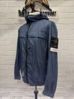 STONE ISLAND 40922 GARMENT DYED CRINKLE REPS R-NY HOODED JACKET IN BLUE. - Image 7