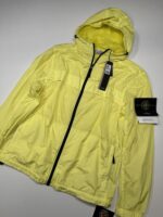 STONE ISLAND 40922 GARMENT DYED CRINKLE REPS R-NY HOODED JACKET IN YELLOW.
