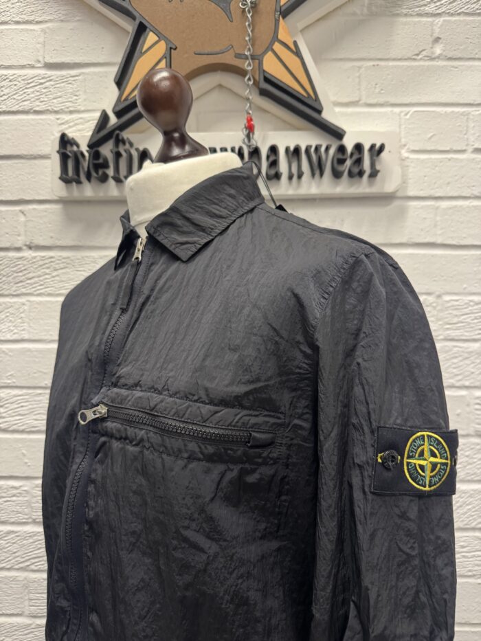 STONE ISLAND BLACK OVERSHIRT 10919 NYLON METAL IN ECONYL® REGENERATED NYLON - Image 4