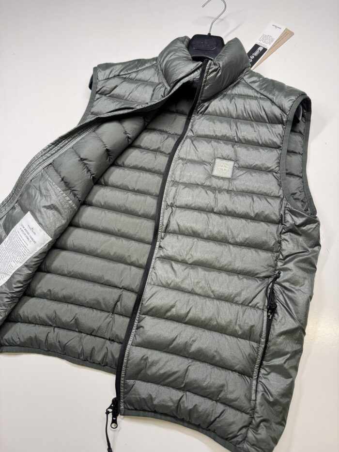 STONE ISLAND VEST G0524 LOOM WOVEN DOWN CHAMBERS STRETCH NYLON-TC IN MUSK GREEN - Image 5