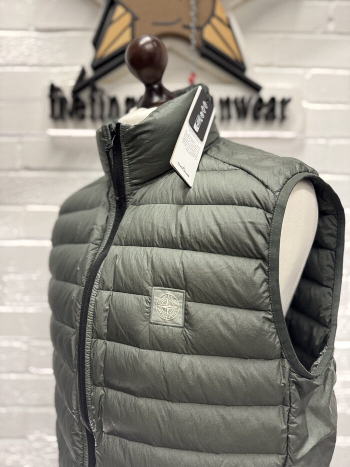 STONE ISLAND VEST G0524 LOOM WOVEN DOWN CHAMBERS STRETCH NYLON-TC IN MUSK GREEN - Image 8