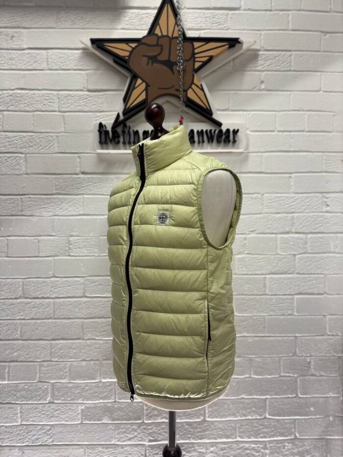 STONE ISLAND VEST G0524 LOOM WOVEN DOWN CHAMBERS STRETCH NYLON-TC IN LIGHT GREEN - Image 1