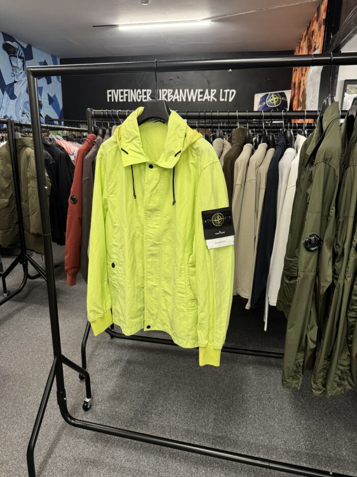 STONE ISLAND 41022 MICRO REPS JACKET IN BRIGHT GREEN - Image 1
