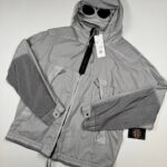 C.P. COMPANY 220A 50 FILI GUM GOGGLE JACKET IN DRISSLE GREY