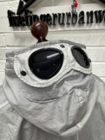 C.P. COMPANY 220A 50 FILI GUM GOGGLE JACKET IN DRISSLE GREY - Image 12