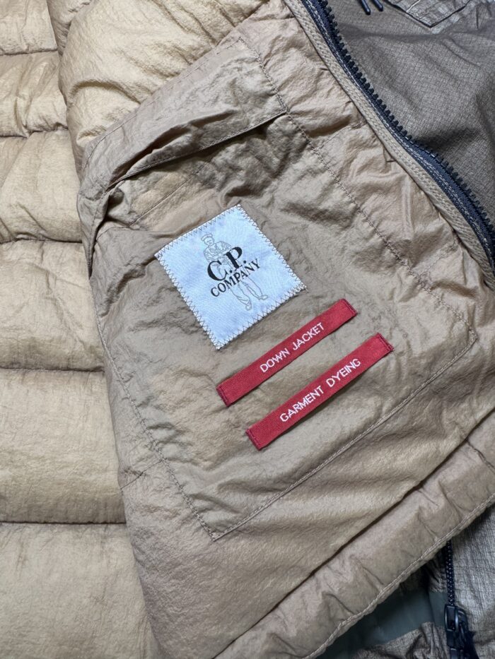 CP Company 091A Goretex Infinium Mixed Hooded 2 in 1 Jacket. - Image 5