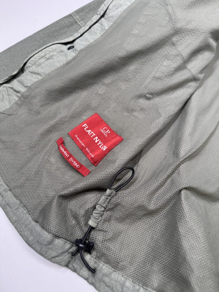 CP Company 221A FLATT NYLON hooded Jacket in green - Image 3
