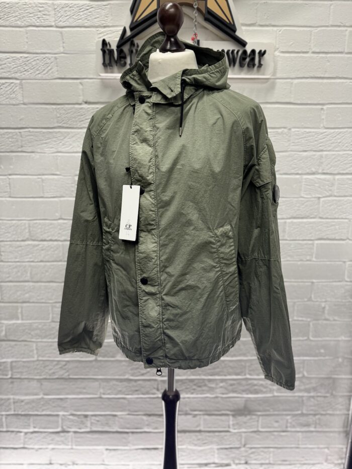 CP Company 221A FLATT NYLON hooded Jacket in green - Image 5