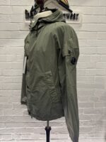 CP Company 221A FLATT NYLON hooded Jacket in green - Image 7