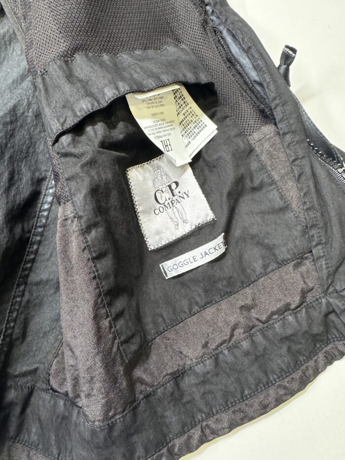 C.P. COMPANY 220A 50 FILI GUM GOGGLE JACKET - BLACK - Image 5