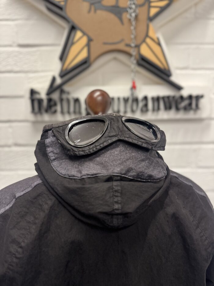 C.P. COMPANY 220A 50 FILI GUM GOGGLE JACKET - BLACK - Image 13