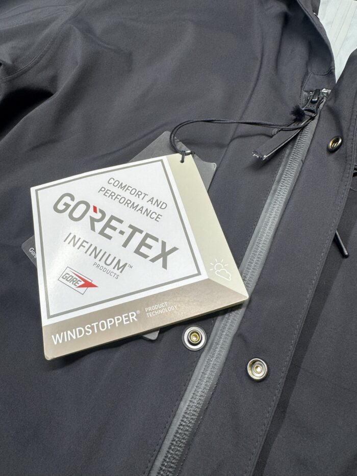 CP Company 010A Goretex Infinium Mixed Blazer Jacket. Size 50 / Large.     / p2p 23” outer - Image 4