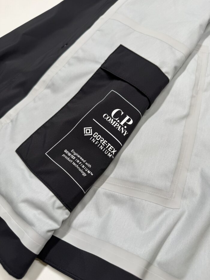 CP Company 010A Goretex Infinium Mixed Blazer Jacket. Size 50 / Large.     / p2p 23” outer - Image 5