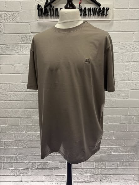 542761542_698989459896034_7108489673929956495_n CP COMPANY 168A 30/1 Jersey T-shirt in Walnut • XXXL. / P2P 26.5” - Image 1