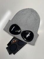 CP COMPANY COTTON GOGGLE BEANIE IN GREY