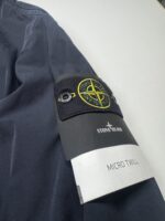 STONE ISLAND 41626 MICRO TWILL JACKET IN NAVY XXL / P2P 26” - Image 4