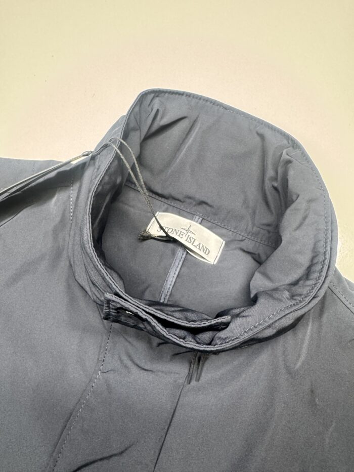STONE ISLAND 41626 MICRO TWILL JACKET IN NAVY XXL / P2P 26” - Image 5