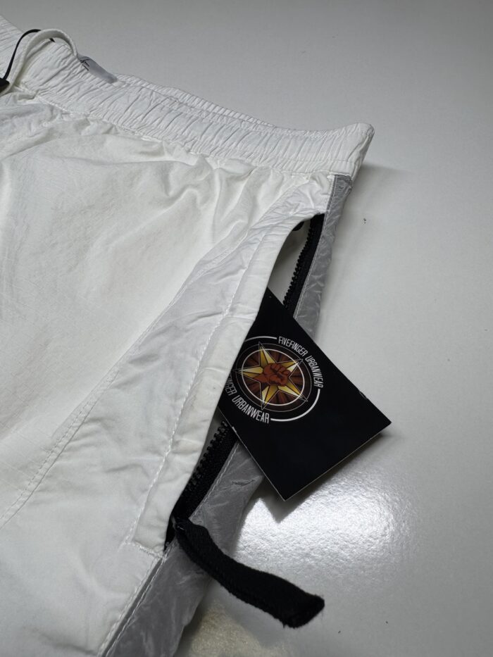 Stone Island Bermuda shorts 60454 COTTON NYLON RIPSTOP_STAR INLAY_ GARMENT DYED 

XL / w36” - Image 2