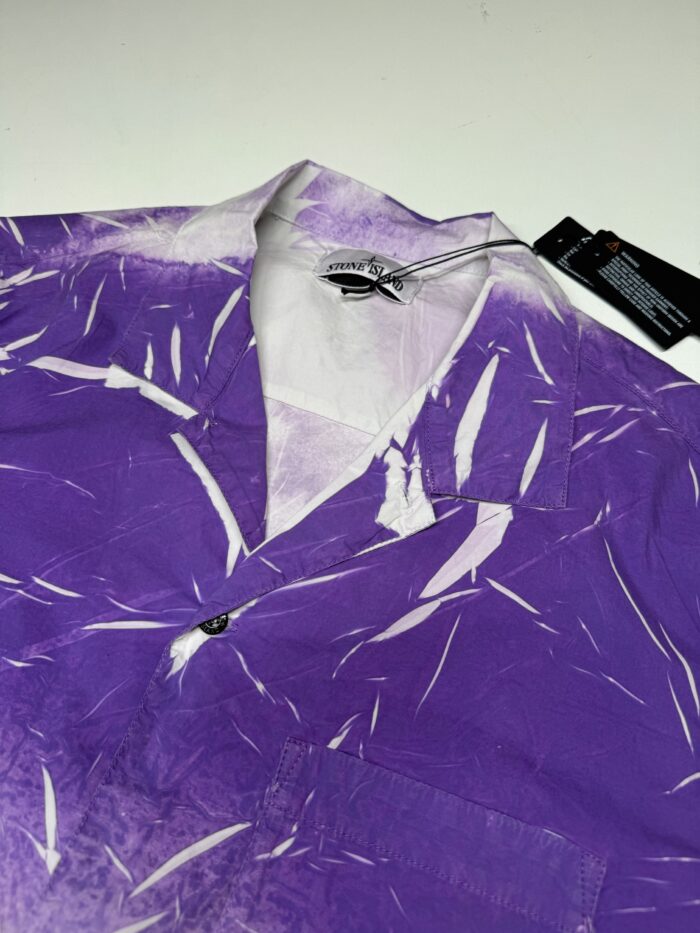 STONE ISLAND 12393 LIGHT REACTING ‘LUCE’ PRINT TECHNIQUE SHIRT - LAVENDERLarge /  P2P 23” - Image 3