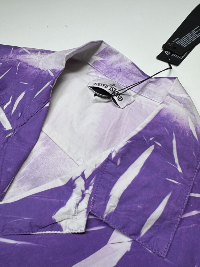 STONE ISLAND 12393 LIGHT REACTING ‘LUCE’ PRINT TECHNIQUE SHIRT - LAVENDERLarge /  P2P 23” - Image 5