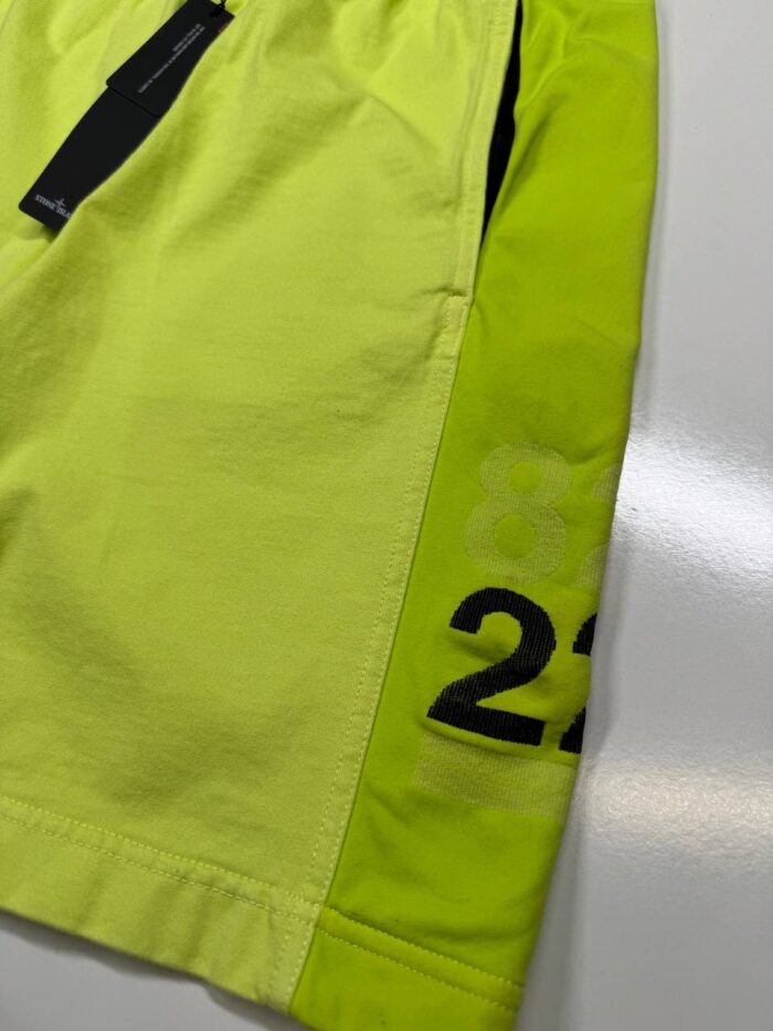 STONE ISLAND 654Q1 40th Anniversary Shorts in Green Small / w30” - Image 2