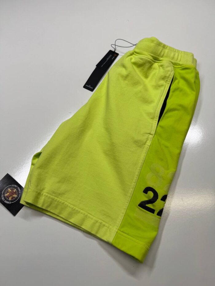 STONE ISLAND 654Q1 40th Anniversary Shorts in Green Small / w30” - Image 5