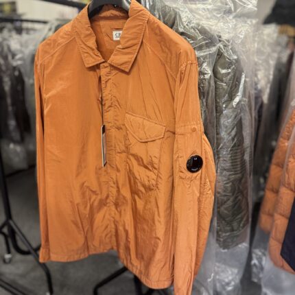 C.P. COMPANY 095A Chrome-R Zipped Overshirt in Orange (438 Bombay Brown)