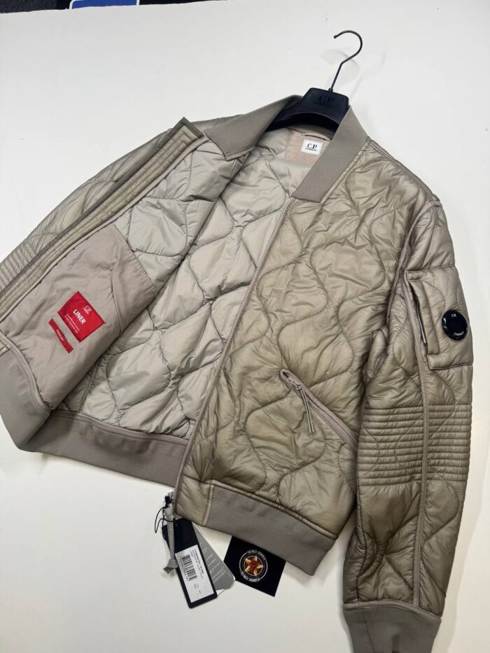CP COMPANY 010A  Liner Padded Jacket with primaloft - Vintage Khaki Large / P2P 23” - Image 2