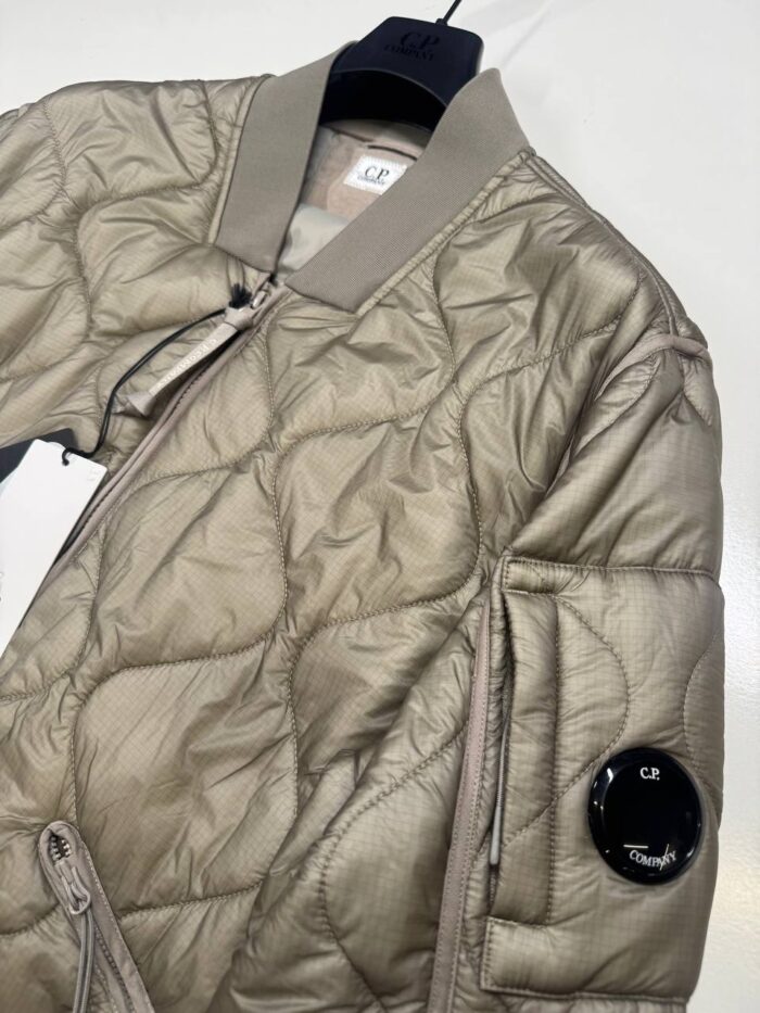CP COMPANY 010A  Liner Padded Jacket with primaloft - Vintage Khaki Large / P2P 23” - Image 3