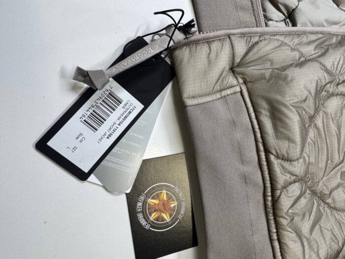 CP COMPANY 010A  Liner Padded Jacket with primaloft - Vintage Khaki Large / P2P 23” - Image 5