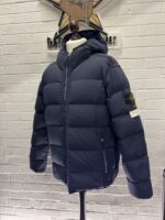 STONE ISLAND 43728 SEAMLESS TUNNEL NYLON DOWN-TC HOODED JACKET IN NAVY - XXL  / 27” P2P - Image 6