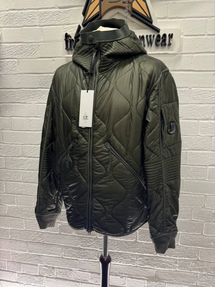 CP COMPANY 009A LINER hooded jacket with primaloft- Grape Leaf