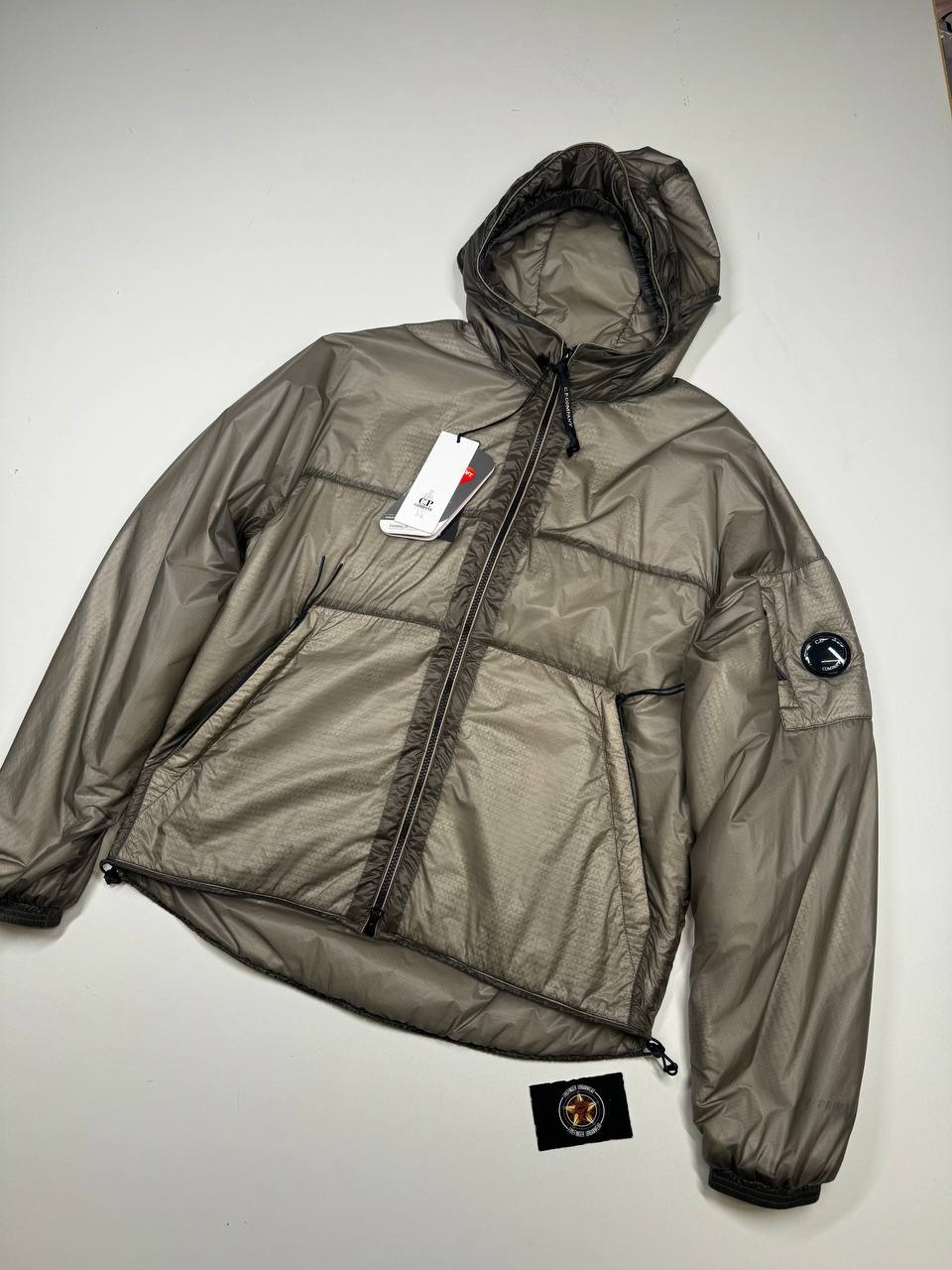 img_8675-3 C.P. COMPANY 038A NADA SHELL LENS JACKET WITH PRIMALOFT - VINTAGE KHAKI - Large / 23” P2P - Image 1