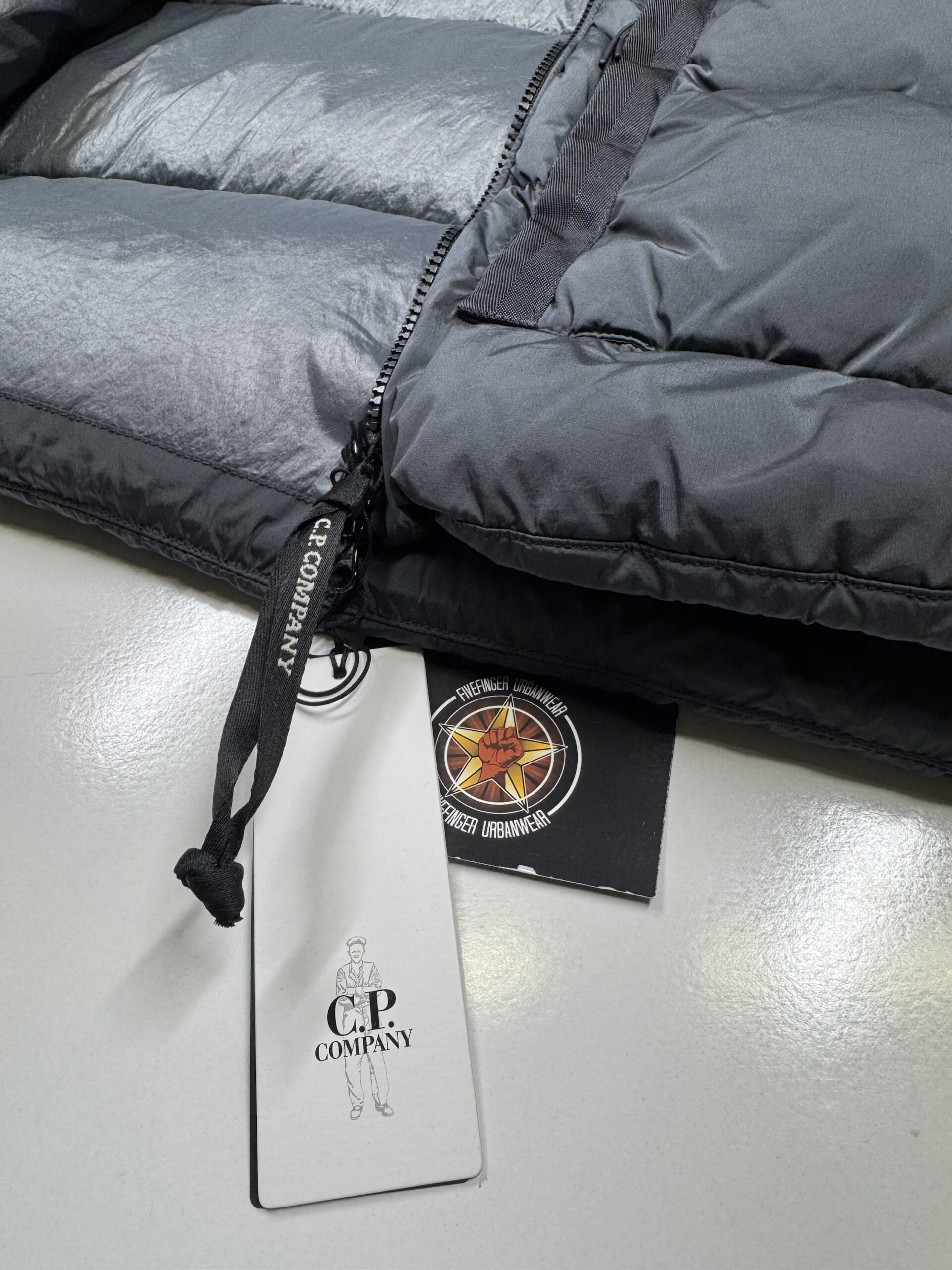 img_8688-2 CP COMPANY NYCRA-R DOWN JACKET IN SMOKE GREY - Image 5