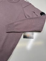 CP COMPANY 047A LAMBSWOOL LENS KNIT SWEATSHIRT IN PURPLE DOVE - Large / P2P 22”. - Image 3