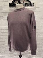CP COMPANY 047A LAMBSWOOL LENS KNIT SWEATSHIRT IN PURPLE DOVE - Large / P2P 22”. - Image 5