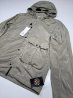 CP COMPANY 029A CHROME-R HOODED LENS OVERSHIRT IN WALNUT BROWN - Medium / 22” p2p - Image 3