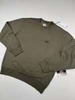 Cp Company 060B Brushed Emerized Diagonal Fleece Sweatshirt in Grape Leaf / 674