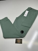CP COMPANY 017A DIAGONAL RAISED FLEECE JOGGING PANTS IN GREEN - Image 2