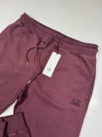 CP COMPANY 062B JOGGING PANT IN BRUSHED EMERIZED DIAGONAL FLEECE - Bordeaux/790 - Image 5
