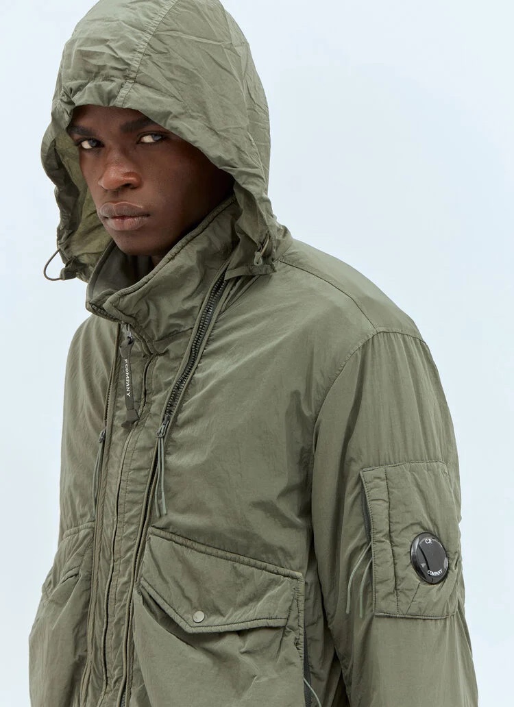 CP COMPANY 089A Chrome R Padded Jacket in Grape Leaf / 674