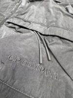 C.P. COMPANY 090A Chrome-R Zipped Overshirt in GREEN / 674 - Image 2