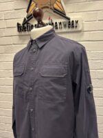 CP COMPANY 140A ORGANIC GABARDINE BUTTONED SHIRT IN NAVY - Image 5