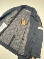 Stone Island 42149 DAVID-TC WITH PRIMALOFT® P.U.R.E™ INSULATION TRENCH COAT IN NAVY - Image 4