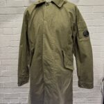 SS26 RELEASE (JAN 26) CP COMPANY 069A TWILL LONG PARKA LENS JACKET IN VINTAGE KHAKI      Large / P2P 24”