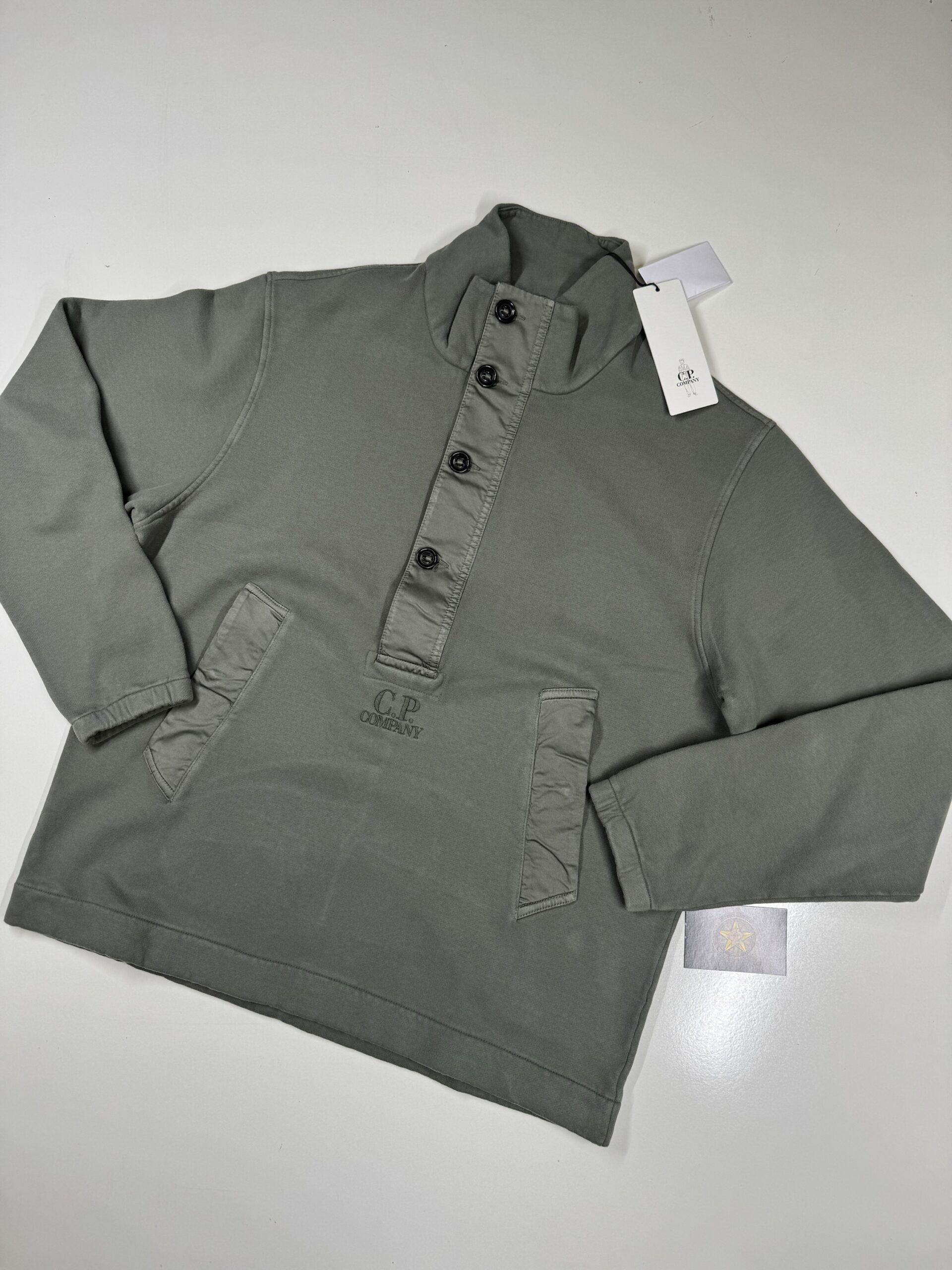 img_9059-2 CP Company 288A Brushed Diagonal Fleece Sweatshirt in Green - Image 1